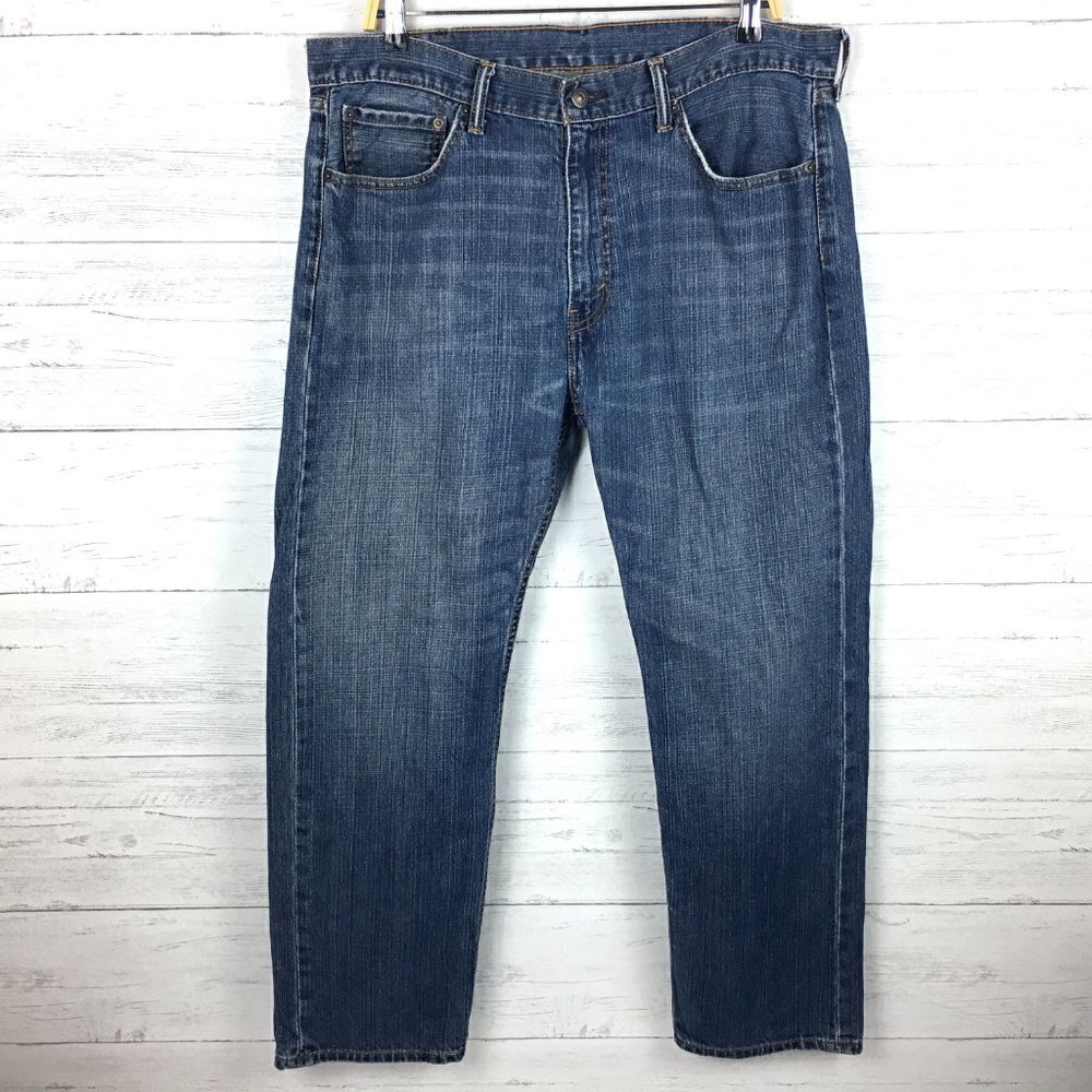 Levi's 505 Men's Jeans Straight Leg Medium Wash size 38 x 30 - Picture 2 of 6